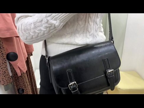 ❤️ ציבור מאַסטערביישאַן פון יונג הור פעראַלבעררי מיט אַ דילדאָ אין די פּאַסן צימער באַרען ווידעא ביי אונדז yi.wassell.ru ❌❤